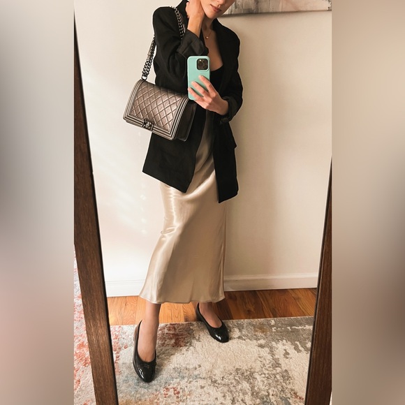 Chanel Grey Medium Perforated Boy Bag - Picture 3 of 16